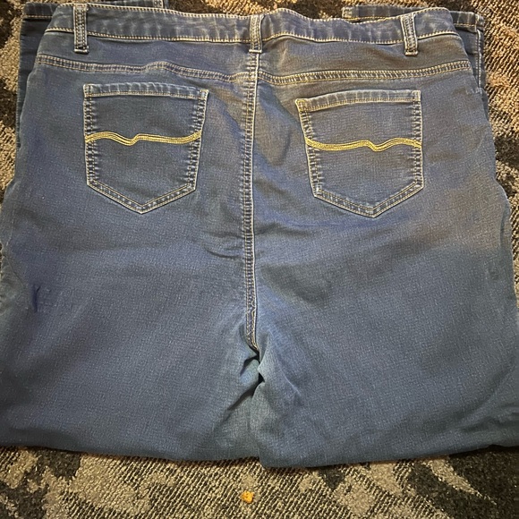 Catherines Women's Blue Jeans - Picture 3 of 4